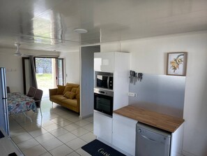 Interior - Villa in the countryside with large garden and magnificent sea view (Saint-Philippe)