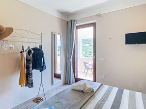 3 室のベッドルーム、アイロン / アイロン台、WiFi、ベッドシーツ