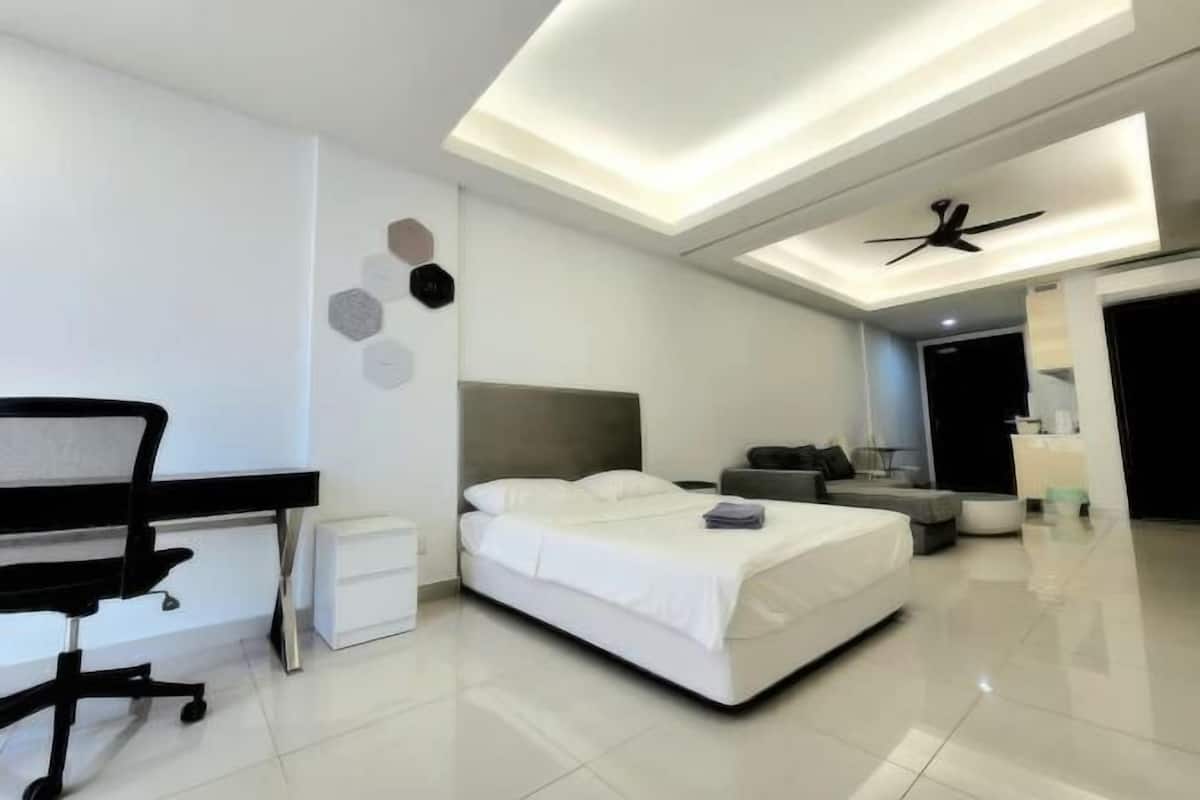 Desk, laptop workspace, free WiFi, bed sheets