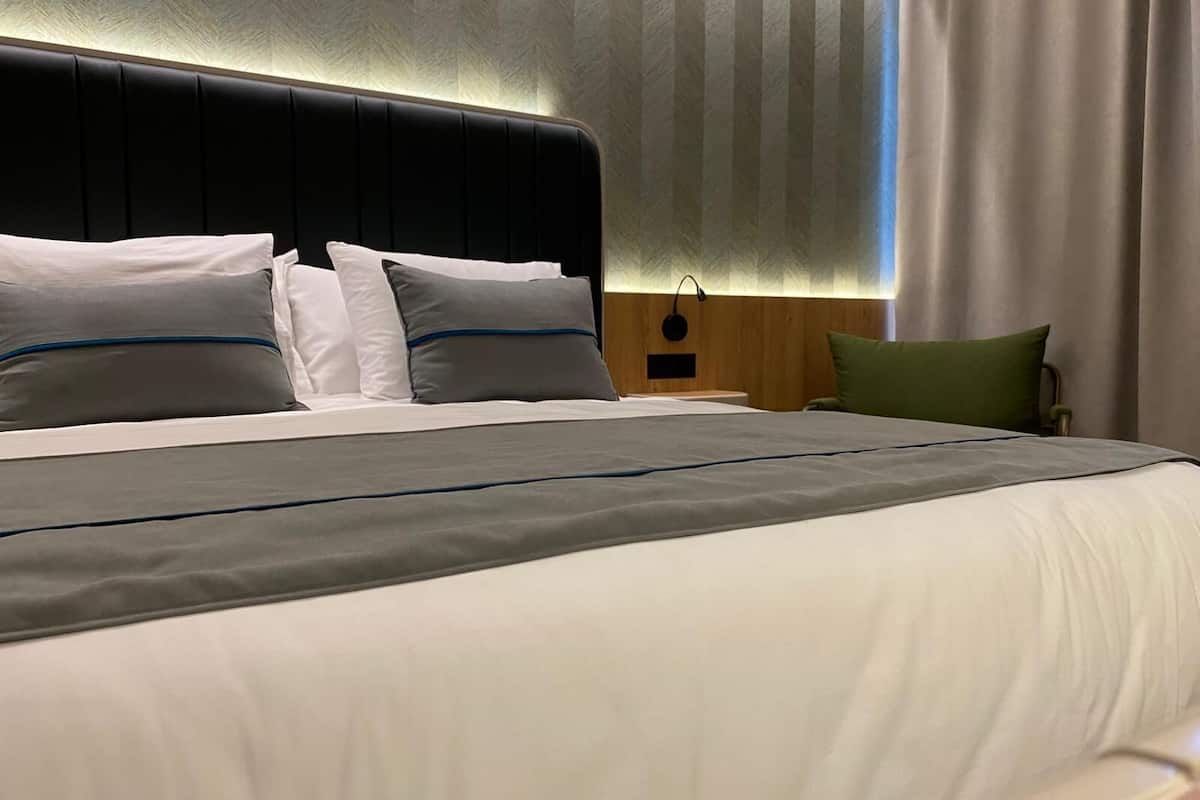 Egyptiske bomuldslagner, premium-sengetøj, Tempur-Pedic-senge, minibar