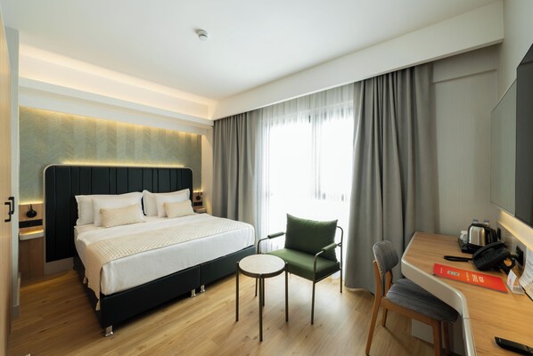 Egyptian cotton sheets, premium bedding, Tempur-Pedic beds, minibar