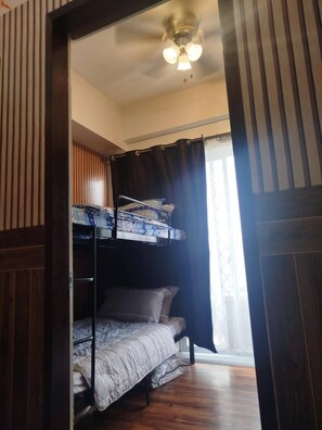 Condo, 1 Bedroom, Accessible, Balcony - R's House Of Happiness (Baguio)