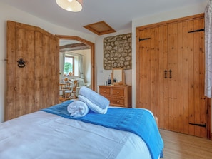 2 bedrooms, free WiFi