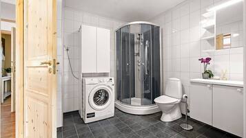 Appartement, 2 slaapkamers, toegankelijk voor mindervaliden, balkon | Badkamer