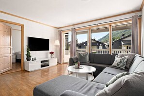 Apartment, 2 Bedrooms, Accessible, Balcony | Living room - Central Apartment With a View (Voss)