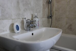 Leilighet, 1 soverom, tilgjengelighetstilpasset | Bad