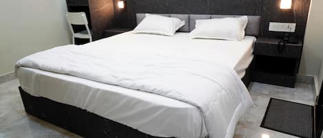 Chambre Confort, Plusieurs lits, salle de bain privée | Bureau, espace de travail pour ordinateurs portables