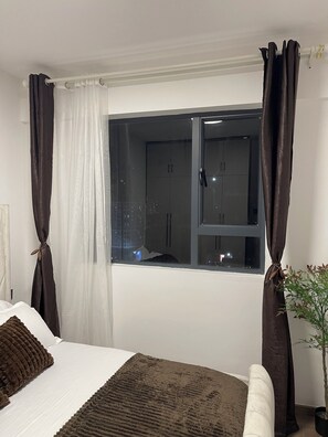 1 bedroom, iron/ironing board, WiFi - Modern Cozy Kilimani Apartment 17th Floor - 2 Minutes From Yaya Centre (Nairobi)
