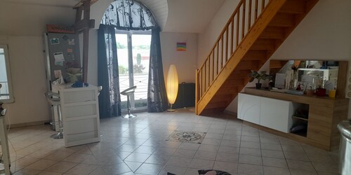 Chambre dans maison spacieuse