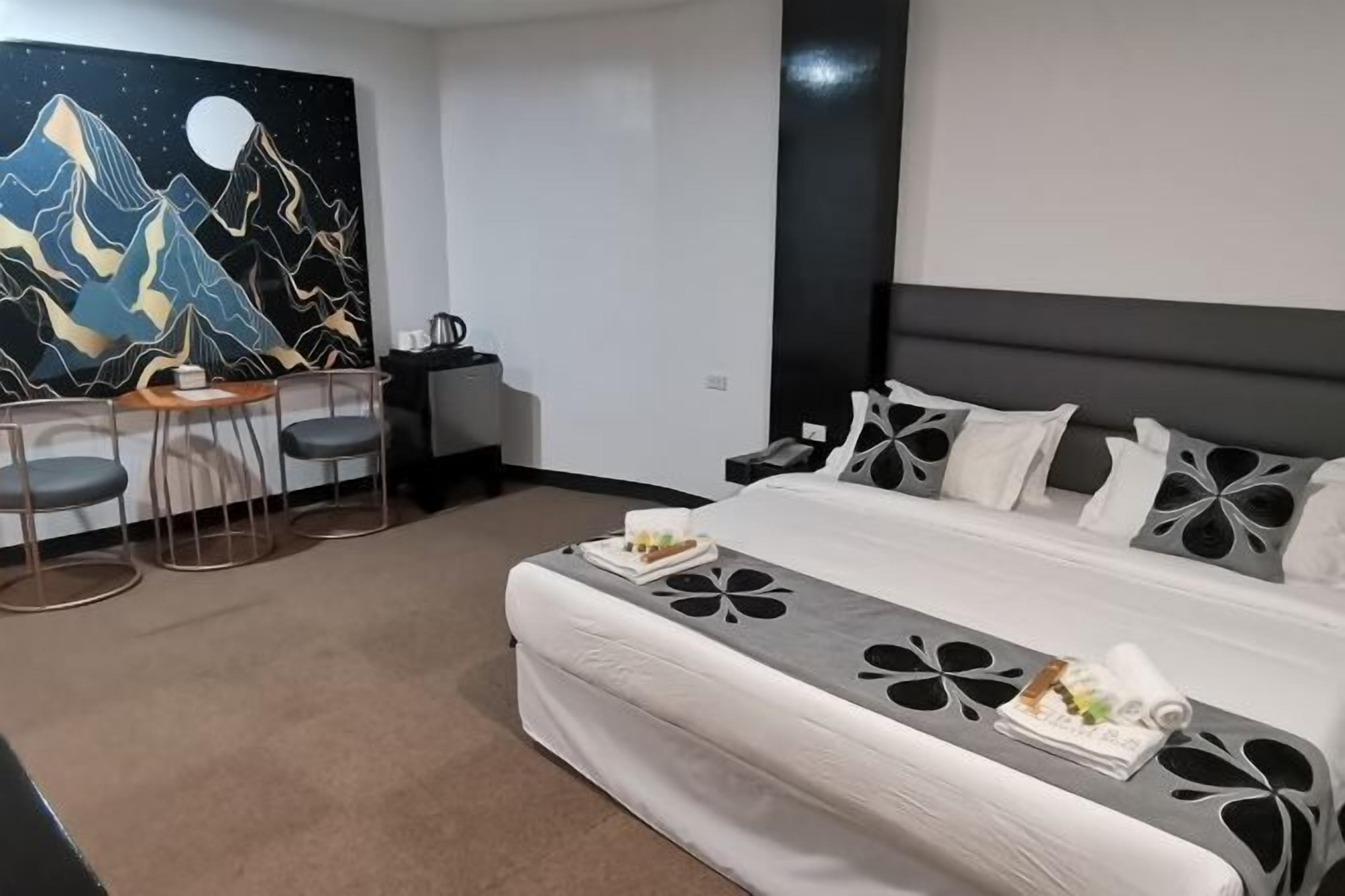 Minibar, desk, free WiFi, bed sheets