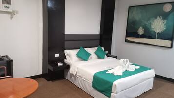 Minibar, desk, free WiFi, bed sheets