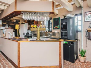 Bar (on property) - 5 Person Holiday Park Home in Ronde (Ronde)