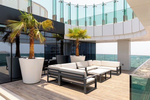 Maison Privee - Urban Parkside Living near the Iconic Dubai Frame