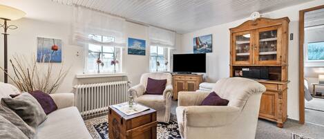 テレビ、DVD プレーヤー、ステレオ