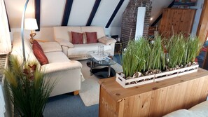 Fernseher, DVD-Player, Stereoanlage