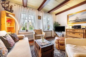 Televisión, reproductor de DVD y estéreo 