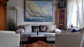 Fernseher, DVD-Player, Stereoanlage