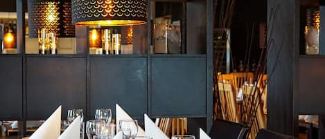 Apartment | Dining