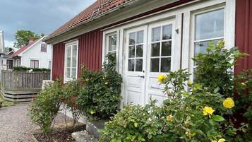 House | Exterior