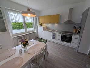 Mikroaaltouuni, uuni, liesi, astianpesukone