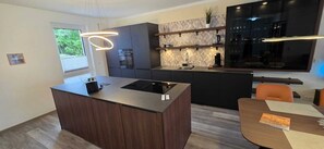 Plaque de cuisson, lave-vaisselle, serviettes en papier