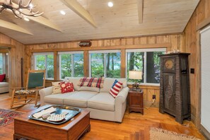 Smart TV - Wekepeke Point Estate on Lake Winnipesaukee (Meredith)