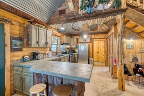 Fridge, microwave, oven, dishwasher - 7BD Retreat w/ Pool, Hot Tub—Sleeps 28 | Pet Friendly (Burnet)