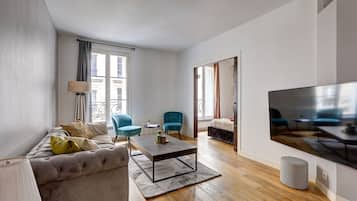 City Apartment, 2 Bedrooms, Non Smoking | Living area | 40-inch Smart TV with satellite channels
