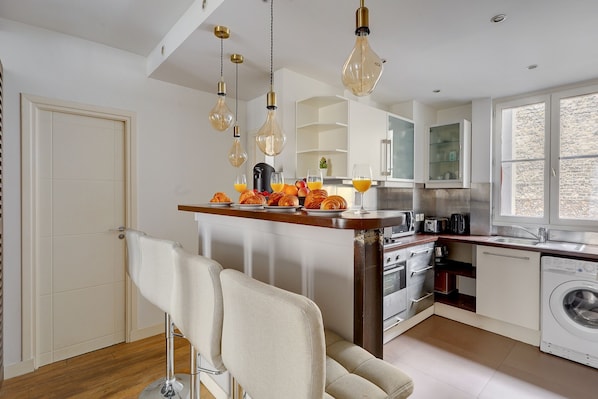 Appartement Ville, 2 chambres, non-fumeur | Cuisine privée | Cafétière à espresso, cafetière-théière, bouilloire électrique