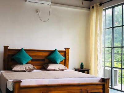 3-bedroom house in Kandy City with WiFi, AC