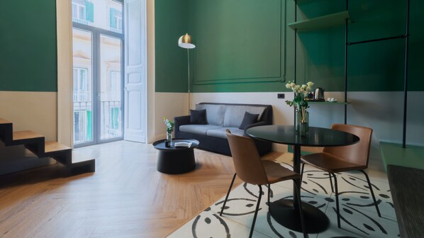 Living area - Musto Boutique Apartments (Naples)