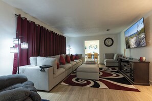 TV connectée, jeux vidéo, lecteur de DVD, livres