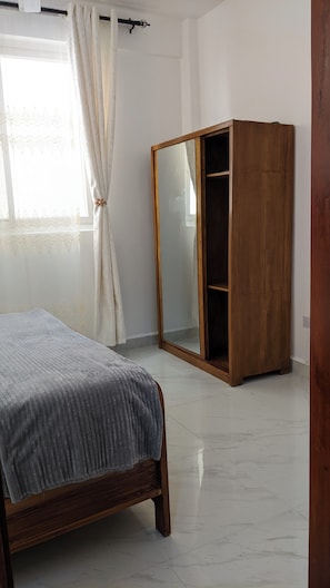 Apartamento, 3 quartos, sacada, vista para a cidade | 3 quartos