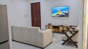 アパートメント 3 ベッドルーム バルコニー シティビュー | リビング エリア