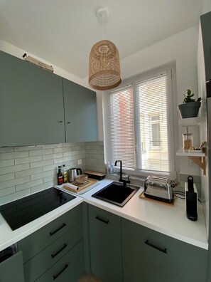 Microwave, stovetop, dishwasher