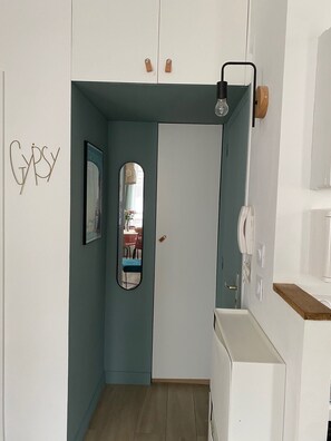 Interior - 1-bedroom apartment with balcony 100 metres from the beach (Trouville-sur-Mer)