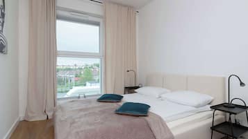 2 bedrooms, desk, iron/ironing board, travel cot