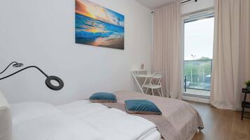 2 bedrooms, desk, iron/ironing board, travel crib