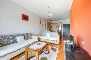 House | 1 bedroom - Urban Sea Escape 1BR With Beach Access (Sarandë)