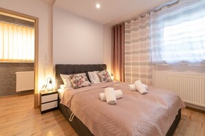 1 bedroom, iron/ironing board, WiFi, bed sheets