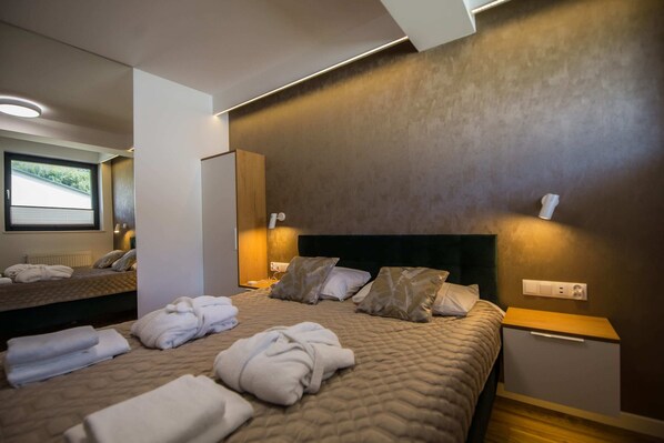1 habitación, tabla de planchar con plancha, wifi y ropa de cama 