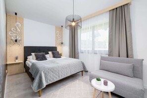 1 habitación, tabla de planchar con plancha, wifi y ropa de cama 