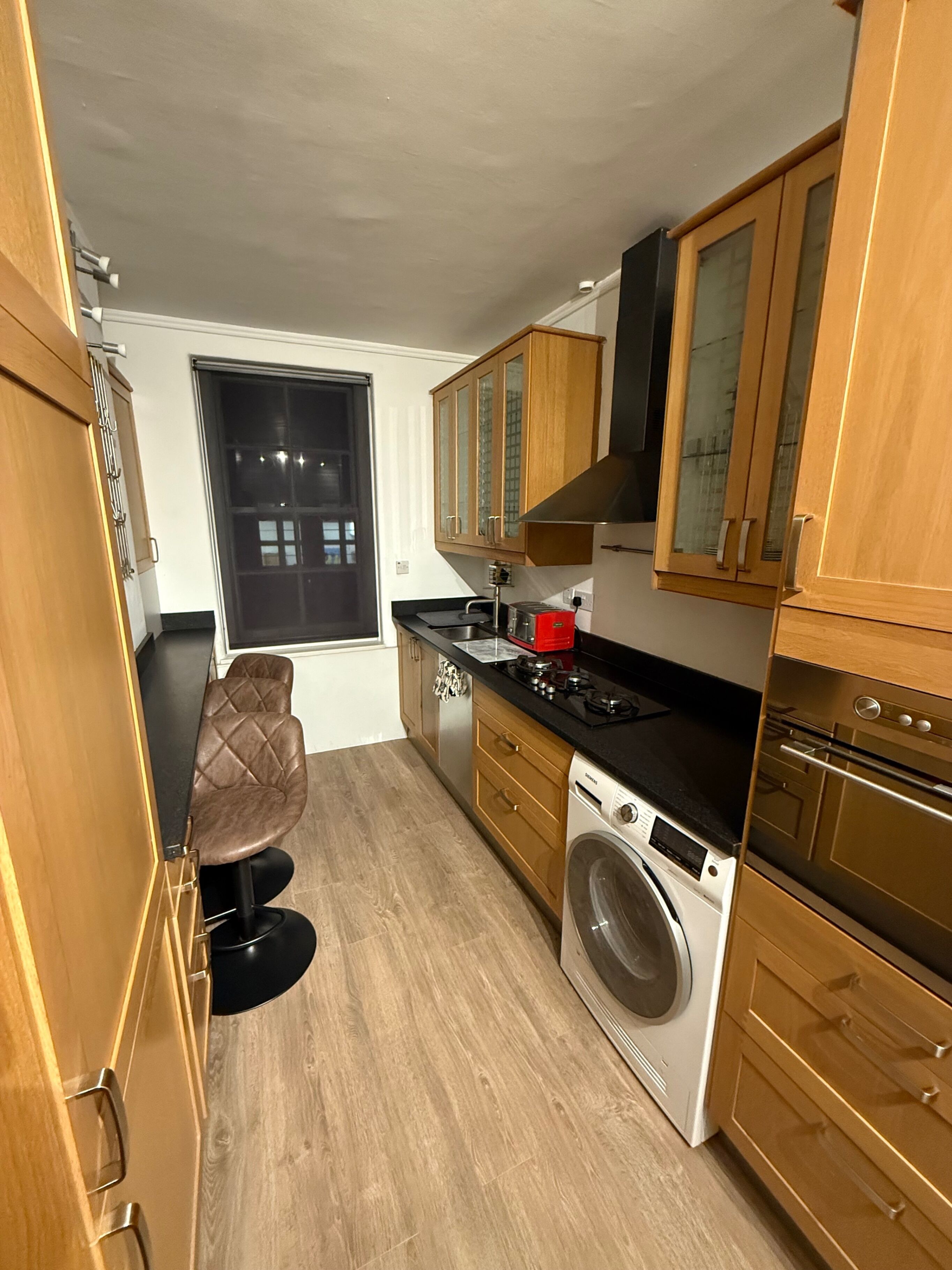 冰箱、微波炉、烤箱、炉灶