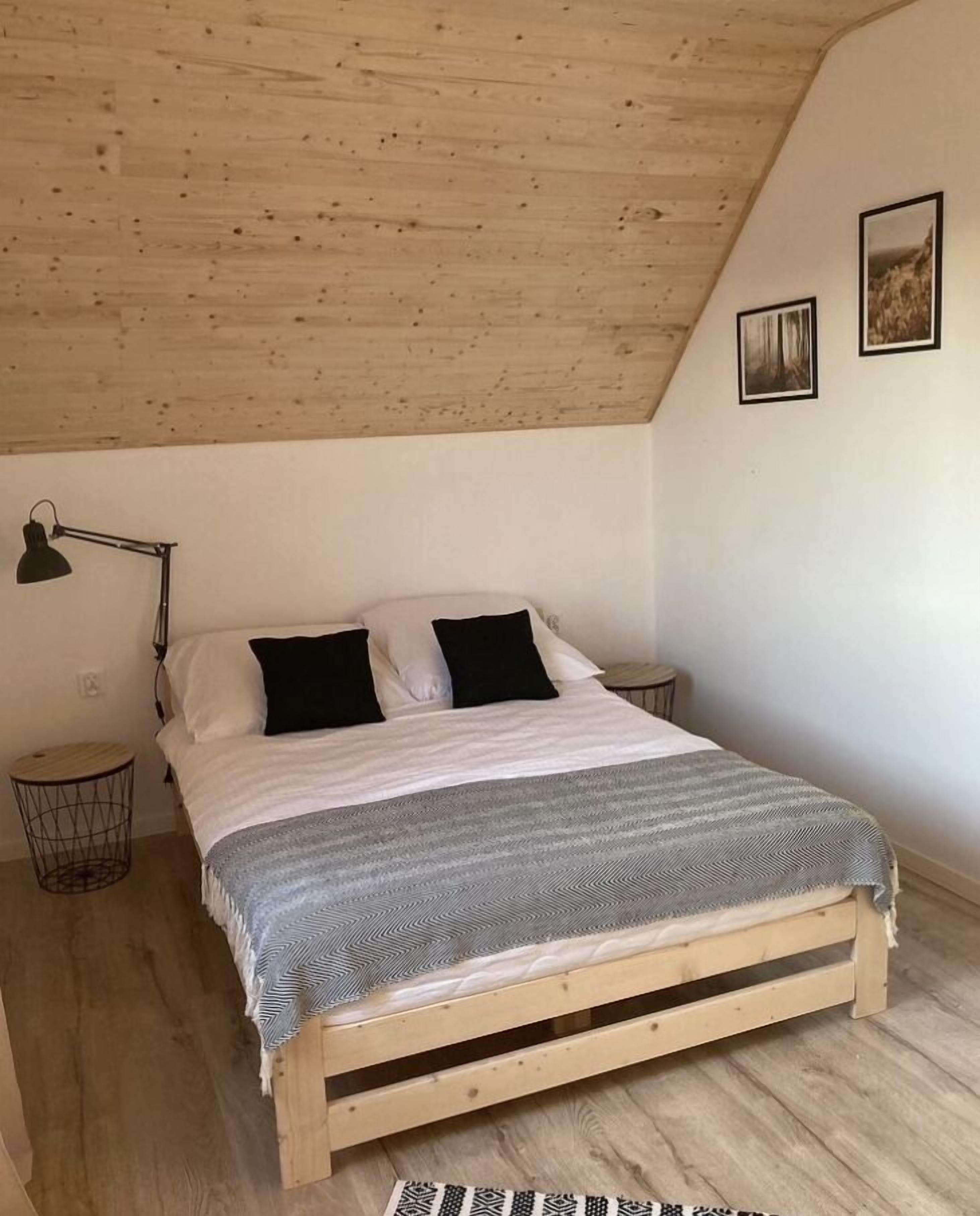 Iron/ironing board, free WiFi