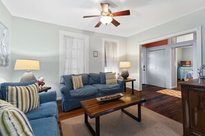 House, 2 Bedrooms | Living area