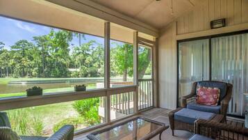 Villa, 2 Bedrooms | Property grounds