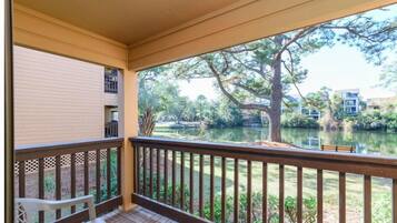 Villa, 2 Bedrooms | Property grounds