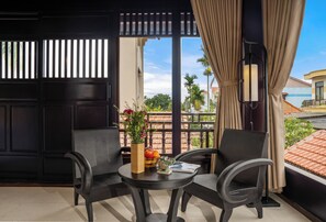 Outdoor dining - DeMin Villa Hội An - 5 Bedrooms
Pool and BBQ Garden (Thành phố Hội An)
