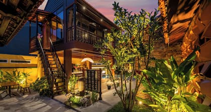 DeMin Villa Hội An - 5 Bedrooms
Pool and BBQ Garden