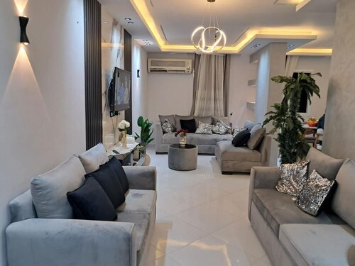 Phenomenal 2-bedroom condo with AC in Cairo Governorate